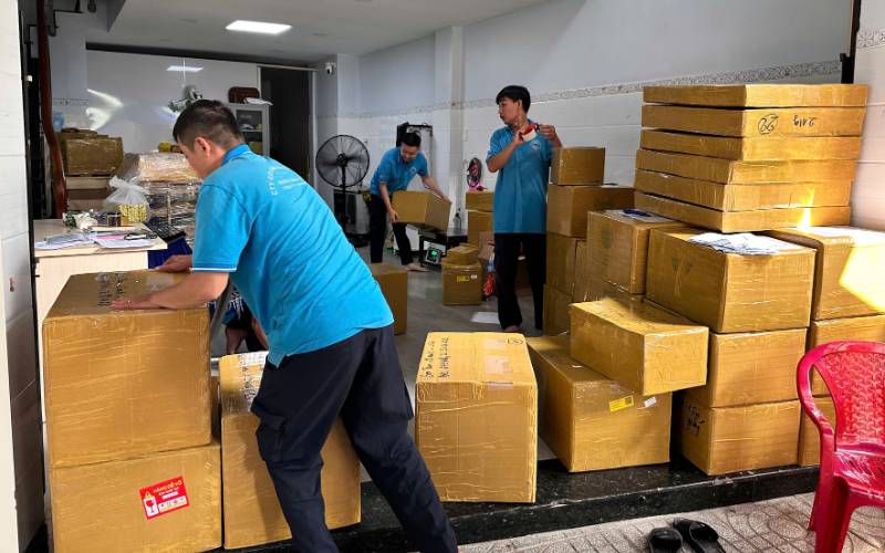 Gửi quần áo đi Đài Loan
