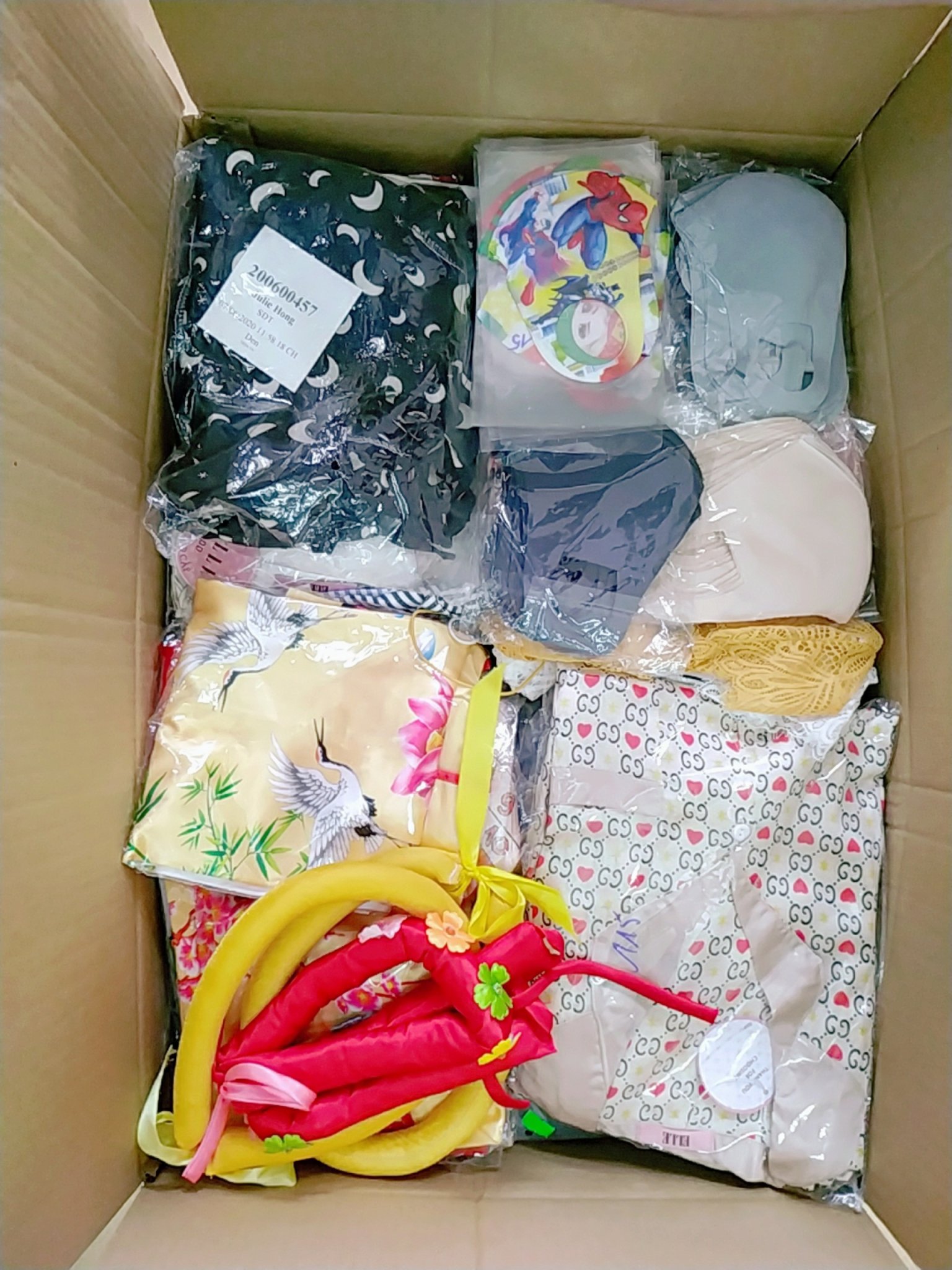 Gửi quần áo đi Úc tại Tân Bình - Tải bay mỗi ngày