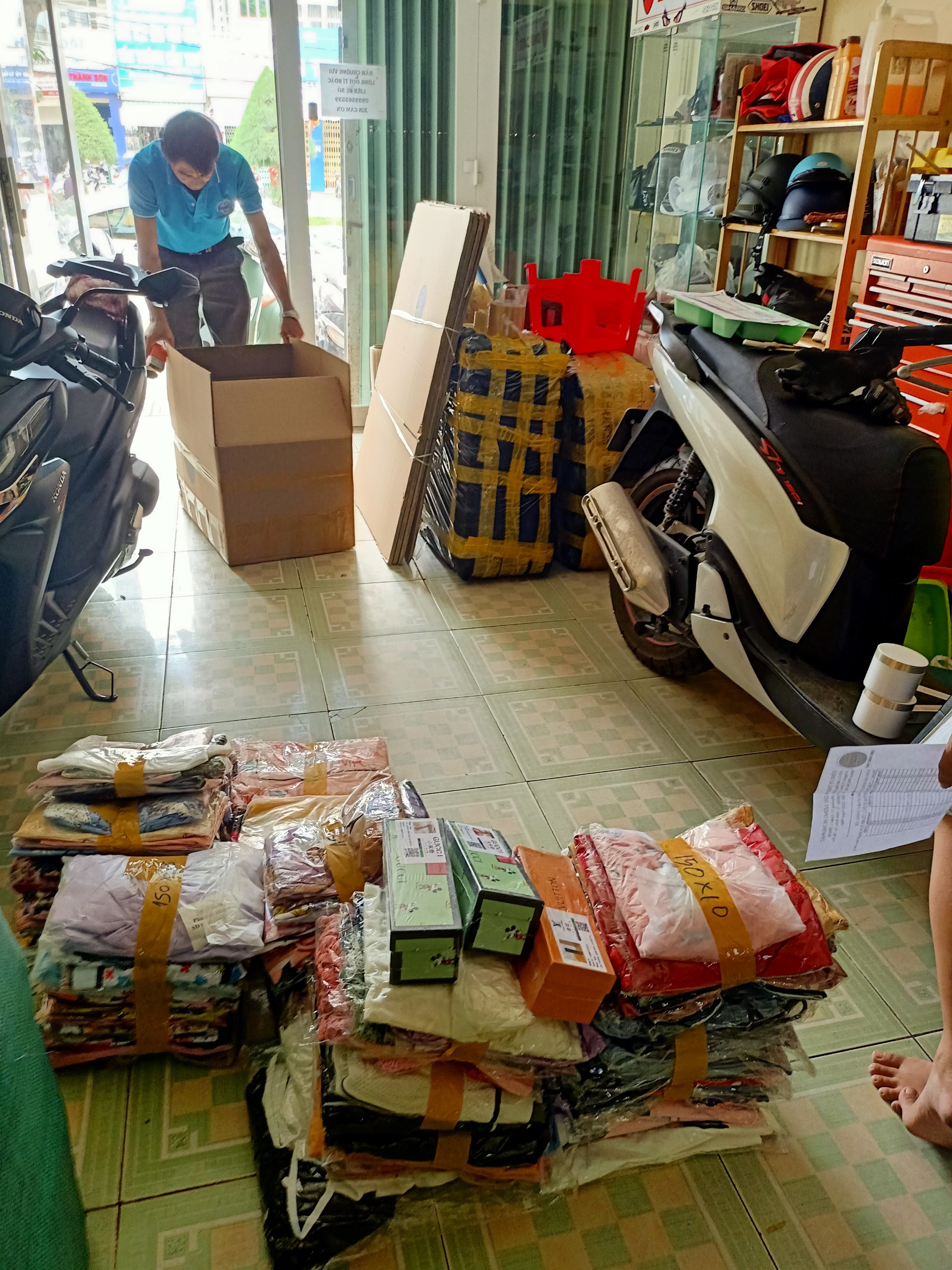 gửi thiết bị, linh kiện điện tử đi Mỹ